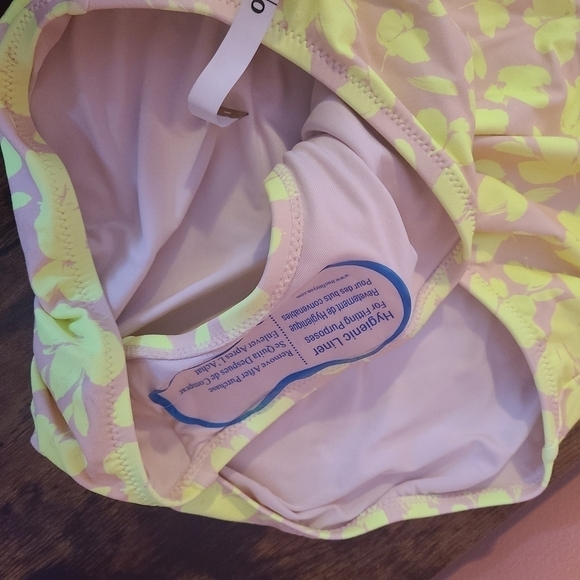 NWT GAP One-Shoulder Floral One-Piece Swimsuit – Size L - Picture 8 of 11